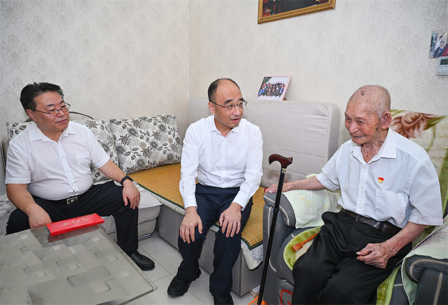 Ҧѷ��չ����һ���߷�ο�ʻ